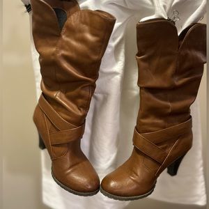 Aldo Aslanian brown ruched boot 6.5